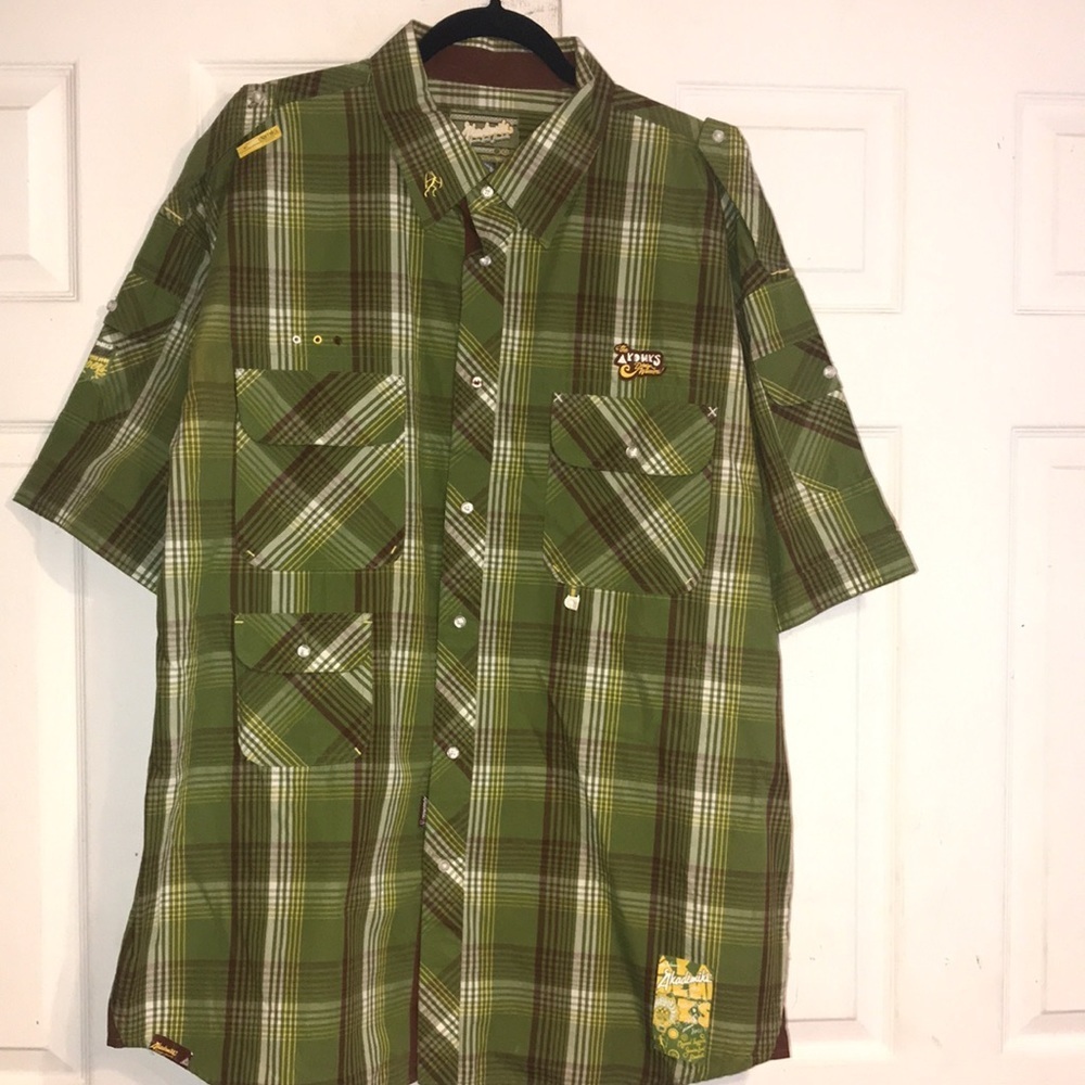 NWOT Men’s Akademiks Plaid Shirt
